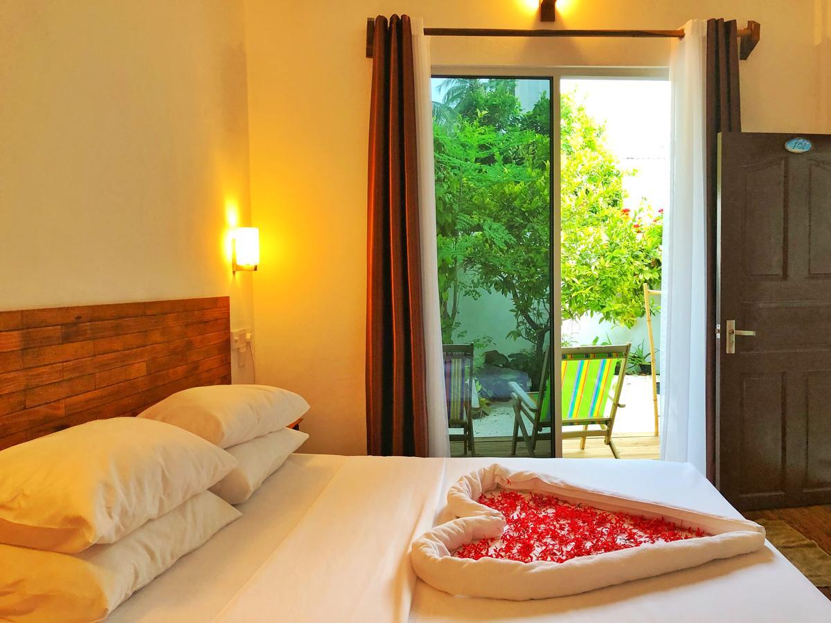 Wow Retreat Hotell Felidhoo Exteriör bild