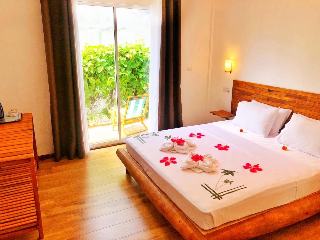 Wow Retreat Hotell Felidhoo Exteriör bild
