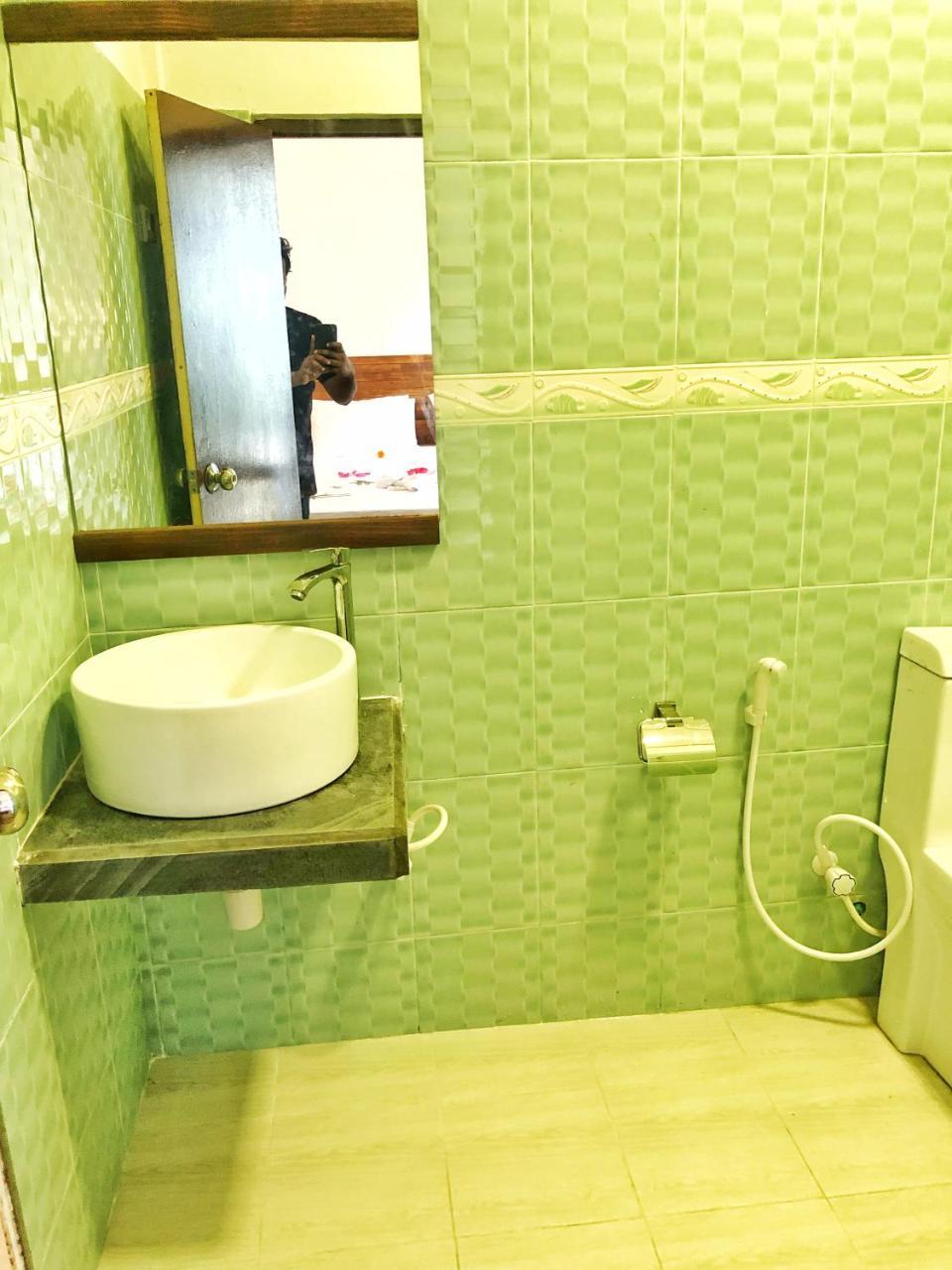 Wow Retreat Hotell Felidhoo Exteriör bild